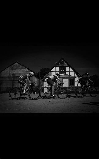 W Gravelingu ważne jest, aby znaleźć dobry rytm. Zapisy trwają! Link do zapisów: https://competit.pl/zgloszenie/7635/ Strona wydarzenia: https://competit.pl/w/7635/ Powiat Białogardzki Bank Spółdzielczy w Białogardzie Cabana producent wody w syfonach Karolina Świętosławska fotografia Pomorze Zachodnie Muzeum Oręża Polskiego Michał Staszewski Adam Brzozowski Irek S-k Norbert Chimkowski odjazd.pl | Škoda Marcin Bachtiak | Gravelowa Gonka