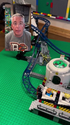 HOF Builder on Instagram: "Say hello to the Tripod Invader, set 7051 from 2011 #lego #legoreels #legobuild #rollercoasters"