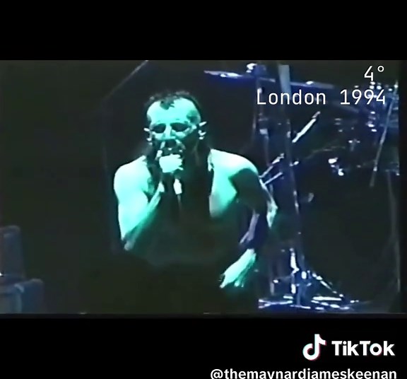 Maynard’s soft vocals in 4° 😵‍💫 #toolband #maynardjameskeenan #adamjones #dannycarey