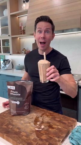 Shop FlavCity on Instagram: "🍫 🍥 4-Ingredient Frozen Peppermint Mocha Swirl ☕️ 🍫 Grab our Limited Edition Caffe Mocha Protein Smoothie on www.ShopFlavCity.com and try this recipe! It only uses 4 ingredients and has over 25g of protein! Ingredients: 1 heaping cup of ice 1/4 cup milk of choice (we used almond milk) 1-2 drops peppermint extract or oil 1 scoop @flavcity Limited Edition Caffe Mocha Protein Smoothie Directions: Add all ingredients to a blender and mix for 1 minute until it’s a nice