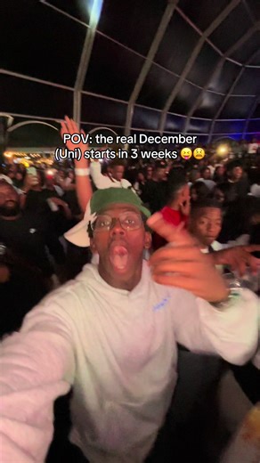 I’m ready to go home NOW please 😭🙏🏻 #fyp #satiktok🇿🇦 #december #university #groove