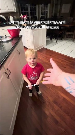 INCOMING #family #dudewipes #dudepartner #mom #siblings #brother #sister #memes #meme