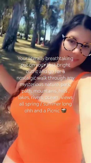 LIVEE YOUR MF BEST LIFE RIGHT NEOW BCUS YOU DESERVE A PEACEFUL, JOUFUL, WHOLE HEARTED, WELCOMED DAY