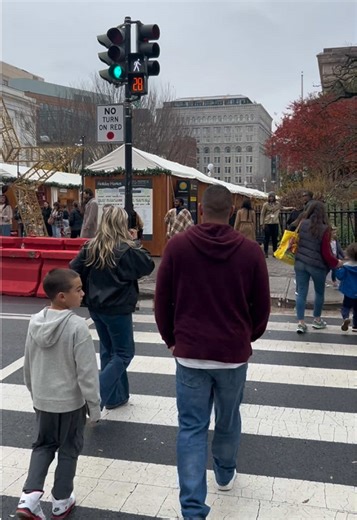DowntownDC Holiday Market: A Capital Tradition in Washington DC - November 29, 2025 Immerse yourself in the festive atmosphere of Washington D.C.'s DowntownDC Holiday Market, a beloved tradition for over 20 years. Located on F Street NW, between 7th and 9th Streets, this vibrant open-air market showcases local artisans, live music, and delicious food vendors. Explore the stalls, enjoy holiday treats, and soak up the joyful spirit of the season. #GeovannyVicenteRomero #DowntownDCHolidayMarket #Wa