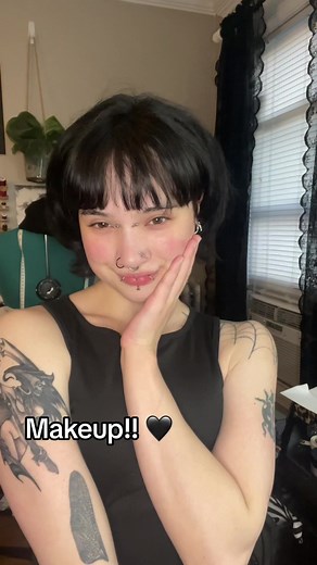 Pretty fast paced but just wanted to show off this look! I had so much fun doing it :) #fyp #foryou #makeup #foryoupage #makeuptutorial #girlswithpiercings #makeupinspo #eyelinertutorial #eyeliner #makeuproutine #altmakeup