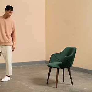 Den darf man auf keinen Fall an sich vorbeiziehen lassen: Im großen Summer Sale shoppt ihr jetzt mit bis zu 40 % Rabatt. Hier geht’s zu allen reduzierten Designs >>> http://ow.ly/fl5z30hlidy | MADE.COM