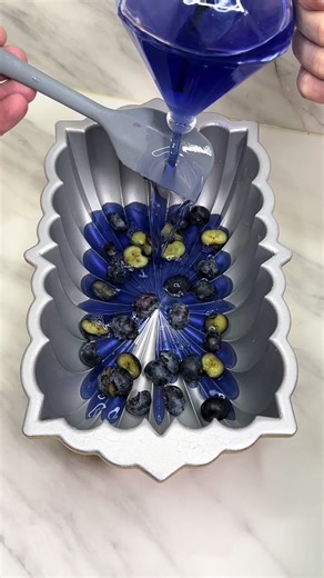 Delicious Blueberry Jelly Cake Recipe