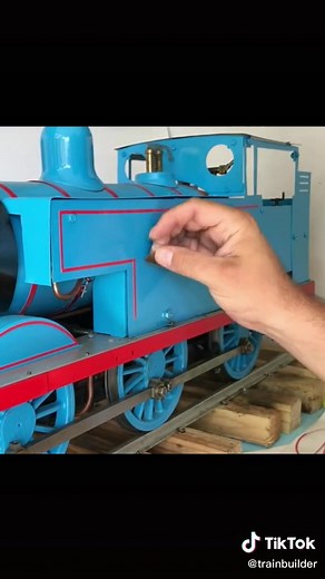 Building Thomas the Tank Engine in 3 Minutes