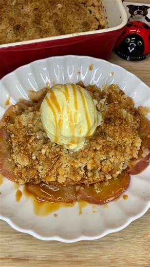 86K views · 2.2K reactions |  CRUMBLE AUX POMMES - APPLE CRUMBLE  -...