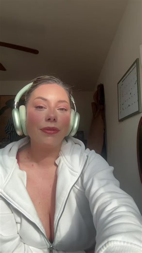 laurenbee111 (@laurenbee111)’s videos with original sound - laurenbee111