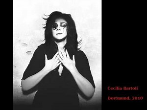 Cecilia Bartoli sings "Casta Diva" from Bellini's Norma live