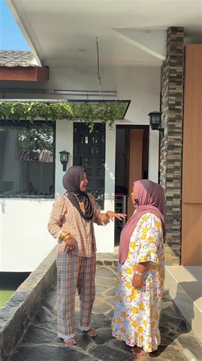 Teujadi Legeg Duh Kapangih Modal - Video Scene