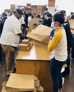 5.1K views · 329 reactions | How do we package more than 1000 fresh meals to send to passengers & crew on the #GrandPrincess at the port in Oakland? With the help of many amazing hands!  #ChefsForCalifornia | World Central Kitchen | Facebook