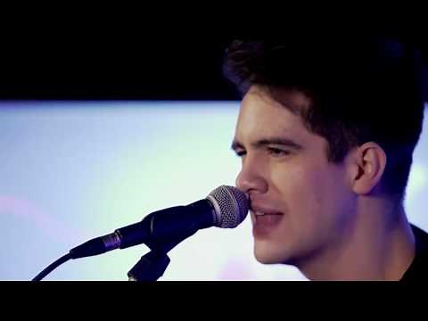 Panic! at the Disco Emperor's New Clothes Acoustic on V Hits!