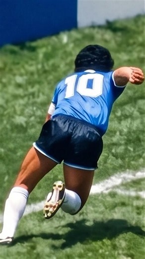 Maradona’s Goal of the Century ⚽ | Restored Legends