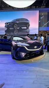 11K views · 942 reactions | Com’è la nuova Mazda che sfida la Tesla Model Y dal vivo  La nuova concorrente della Tesla Model Y è a trazione posteriore, come la sorella berlina, la EZ-6. Quest’ultima è già stata confermata per il mercato europeo con il nome di 6e, ed è molto probabile che il SUV sia previsto anche per le regioni al di fuori della Cina. Potrebbe chiamarsi CX-6e, ma per ora l’azienda non conferma questa notizia. | Motor1.com Italia | Facebook