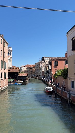 7.1K views · 308 reactions | A glimpse of Venice waking up  | Venice Travel Tips | Facebook