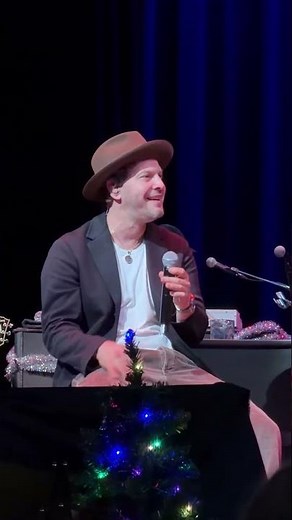 Colbie Caillat and Gavin DeGraw - The Christmas Song (LIVE) in 4K - Olympia, WA