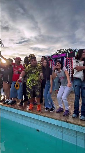 3 beck ela fica de quatro #fluxosrecords #dance #3beck #gordinhodosfluxos #casarão