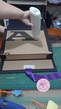 caja Hecha con cartón reciclado y cartulina iris #carton #cajaspersonalizadas #hechoconamor