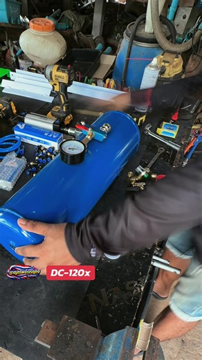 คิวลูกค้าอุดรธานี: ประกอบรถเกี่ยว Kubota DC-120x