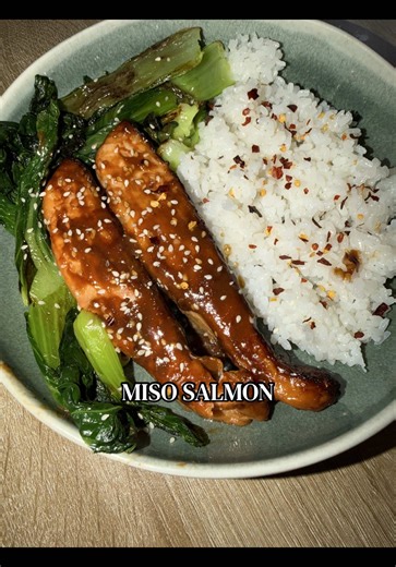 QUICK DINNER IDEA: Full recipe for miso salmon: SERVES: 2 TIME: 30 minutes (plus marination) INGREDIENTS Fresh salmon fillets 4 x 120–150g (skin on if possible) White miso paste 60g Honey 30g Soy sauce 15ml Rice vinegar 15ml Water 30ml Fresh ginger finely grated 5g Garlic finely grated 5g For glaze finish Soy sauce 5–10ml (or dark soy for colour) Honey 10–15g Butter 5–10g METHOD MARINADE In a bowl, mix white miso paste, honey, soy sauce, rice vinegar and water Add grated ginger and garlic Whisk 