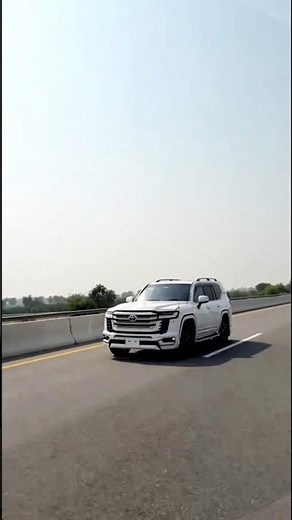 toyota land cruiser v8 2026 #foryou #trending #youtubeshorts #virelshorts #landcruise