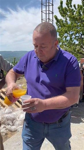 2M views · 25K reactions | Fjalë e mbajtur, bekim për njerëzit. Në datën 5 maj, ditën e Pashkës Ortodokse dhe ditën e Dëshmorëve do rikthehem këtu të përuroj shtëpinë e re të nënë Gjyles ashtu siç i premtova. Rozafa punon, Rozafa kontribon! #rozafa #fishcity #gjergjluca #madeinalbania | Rozafa Fish City | Facebook