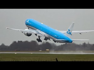 Stunning GO AROUND in rainy weather! KLM 777-300ER at Groningen airport Eelde (4K)