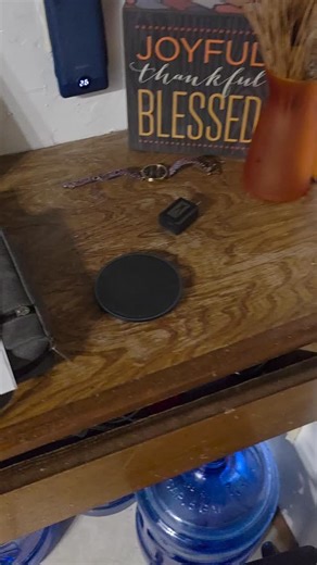 💡 Travel Must-Have: VEGER Portable Charger ⚡️ Tired of juggling cords and adapters? This little beast solves it all. ✅ Built-in AC plug – no wall block needed ✅ Integrated cables for iPhone Android ✅ 15W fast charging that actually feels fast ✅ Slim pocket-friendly — perfect for airport runs or long workdays I’ve been using the VEGER 10,000mAh Portable Charger, and honestly, it’s a total game changer for travel and daily use. No more dead phone panic, no tangled cords, and no hunting for outlet