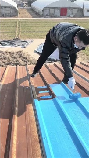 Here's an easy way to paint a rusty house roof #shorts