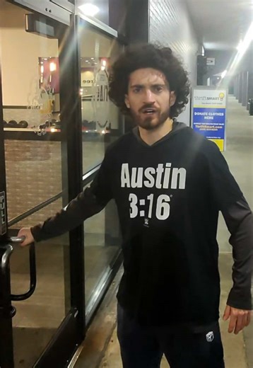 And that’s the bottom line, cause Stone Cold said so #stonecold #wwe #freewill #prank #planetfitness