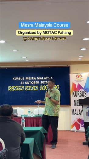 Did #mesramalaysia with tourism industry players in Rompin last week. As usual, this is a preparation for #vmy2026 and the new module has been so great and leave a good impact on everyone. Thank you Tourism Pahang👍🏻 #trainer #tourismmalaysia #handsonlearning