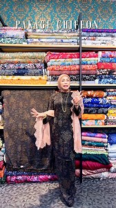 Asyikk lace je , jangan risau pakage chiffon free blink blink masih lagi ada tau di Butiklmarizaz😍😍 . Jangan lepaskan peluang untuk tempahan raya , kain cantek cantek semuaaaa | Butik L’Mari Zaz