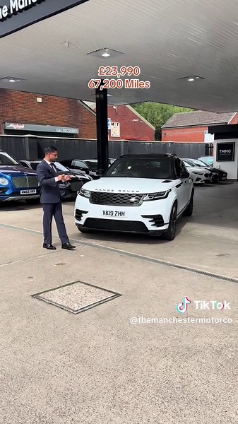 2019 Land Rover Range Rover Velar D300 R-Dynamic SE Review