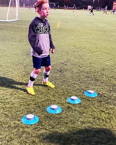 474 reactions · 26 shares | The new year is around the corner - time to TRAIN LIKE A PRO! Give your kids the perfect gift: an advanced reaction training kit that boosts performance! All the pros are using it - it’s your kids’ turn to get FASTER and BETTER! | BlazePod | Facebook