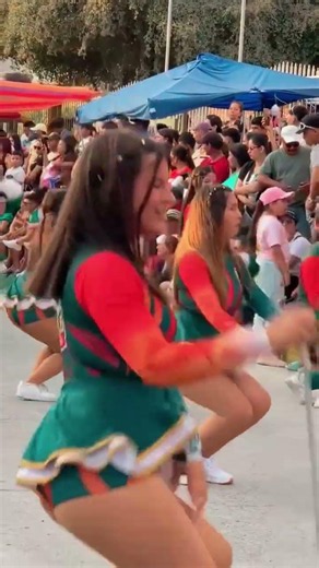 #dance #dancecraze #greenscreen #bastoneras #carnival #dancetrend #cosplay #festa #milindoecuador