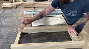 简单的DIY储物柜构建-Easy DIY Storage Cabinet Build - How To Build A Wood Storage Cabinet