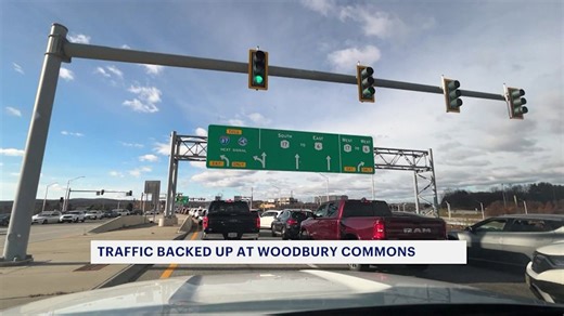 Heavy Black Friday traffic causes major delays around Woodbury Common