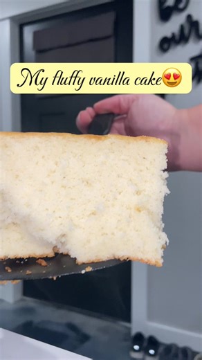 Buttercream Cake Decorating Tutorial with Fluffy Vanilla Cake