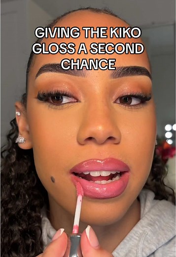 Trying Kiko Gloss: A Fresh Take on Pink Lip Combinations