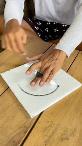 705K views · 146K reactions | Genius Idea! How to draw a circle only using fingers! #howto #useful #draw #fblifestyle | Winartha Agustira | Facebook