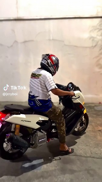 My simple build 🥰 #nmax155 #nmax #nmaxv1 #ccph #circuitconcept #fyp #fypp #nmaxmodifikasi #nmaxproject #araihelmet #arai