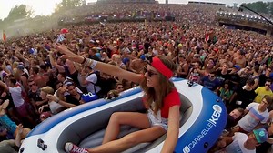 Live the incredible experience of Tomorrowland festival in 4K