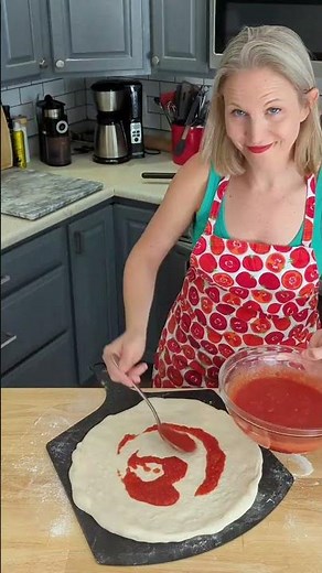How to Make Margherita Pizza with Peggy Paul Casella | ThursdayNightPizza.com