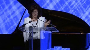 How can therapists help couples stuck in cycles of shame, hurt, and anger get back to a healthy, loving relationship? EFT developer and @2020 Psychotherapy Networker Symposium presenter Sue Johnson uses the example of two clients to explain: https://bit.ly/2NwKI5A | Psychotherapy Networker | Facebook