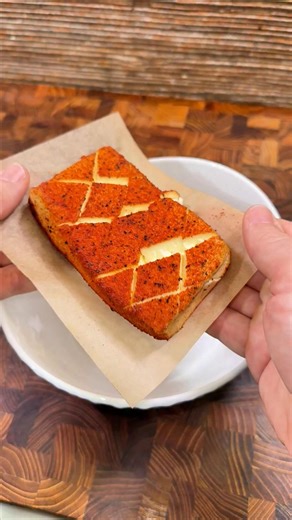 🔥 Jalapeno Popper Crackers — smoky, spicy, cheesy bites that disappear faster than you can make ’em! 🌶️🧀🥓 If you love classic jalapeño poppers but want something even easier and totally snackable, these Jalapeno Popper Crackers are going to be your new go-to. We’re talking rich smoked cream cheese mixed with crisp bacon, fresh diced jalapeño, and sharp cheddar — all tucked between buttery crackers and finished with a touch of smoke. This recipe hits all the right notes: smoky, creamy, salty,