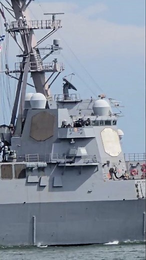 The USS Farragut (DDG-99)