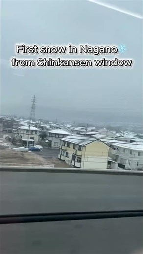 First snow in Nagano from Shinkansen ❄️🚄