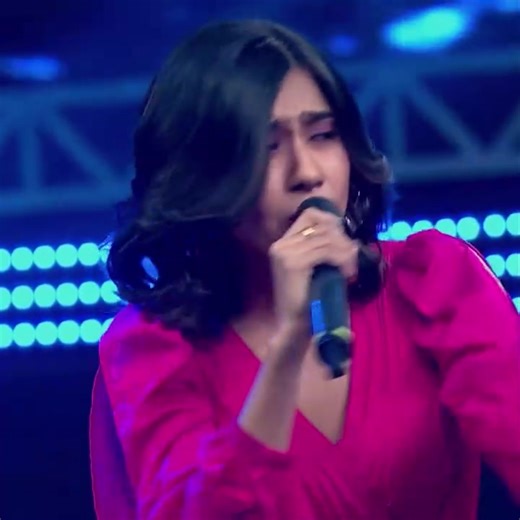 Rockstar RIYA BHATTACHARYA performing " Tu Pyar hai kisi aur ka" at Saregamapa 2024 only at ZeeTV! #riyaandtherockstars #riyabhattacharya #saregamapa2024 #saregamapa #SRGMP2024 #gururandhawa #sachinjigar #salmanali #sachetparampara #viral #viralvideos #trendingreels #trending #trendingvideo #DHAKDHAKGIRLRIYA #ROCKSTARRIYA | Riya Bhattacharya